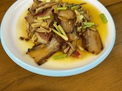 -土砂锅生态山庄·非遗砂锅雅鱼