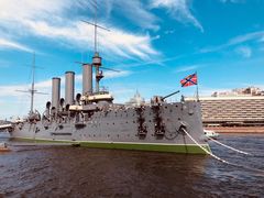 -阿芙乐尔号巡洋舰