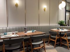 -港丽餐厅(正大店)