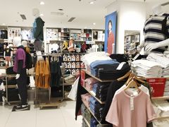 -优衣库(石家庄裕华万达广场店)