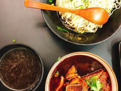 香辣牛骨拌面-贡梅老面馆·蟹粉面·无锡特色小吃(南长街主推店)