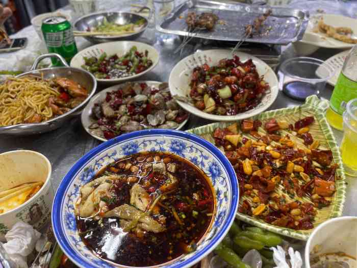 小民大排档(光谷店)-"武汉市第三医院后转角处 周末下雨天过去.