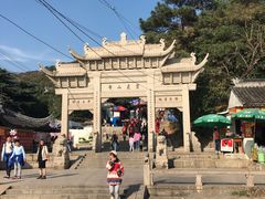 -灵岩山风景区