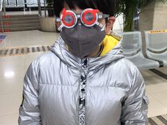 -上海大学附属上海和平眼科医院