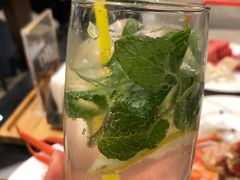 -东方红海鲜百汇(国际大厦店)