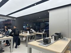 -DJI大疆(深圳华强北曼哈授权体验店)