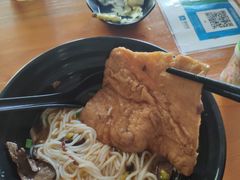 -花溪巷牛肉粉(泉城路店)