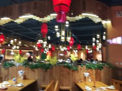 -老滇山寨•云南特色菜•地方菜•民族风情歌舞表演(金碧店)