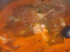 -野山舂·贵州现舂酸汤火锅(鸿通城店)