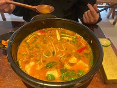 -银米·云南传统过桥米线(双廊黑金冠店)