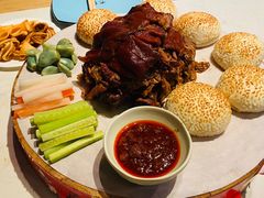 二姐夫熏肘子-局气烤鸭·北京菜(德云社店)