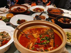 -新天明砂锅鱼头煲