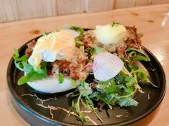疯狂手撕牛肉班尼迪克蛋-The Rug(三里屯店)