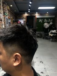 点击看大图 -首艺造型KM潮牌沙龙