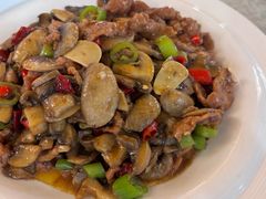 口蘑爆辣牛肉-汗腾格里·风味餐厅(新疆驻京办店)