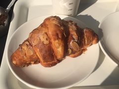 杏仁羊角-81BAKERY(大学路店)