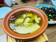 -有红鸡毛店·川菜(建设路店)