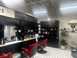 -老男孩男士理容馆·理发·烫染·修面