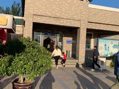 -辽河服务区-停车场