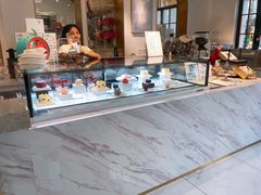 -Fridi Patisserie Cafe