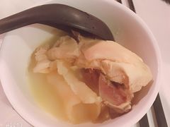 -鲜入围煮花胶鸡海鲜火锅