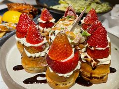 草莓忌廉华夫饼-BE BRIGHT KITCHEN(正佳广场店)