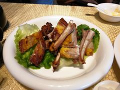 馕坑果木烤羊排-巴扎美食·新疆菜·西域歌舞表演餐厅(新疆大厦店)