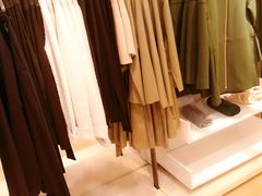 -COS(月星环球港店)