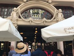 -Majestic Café