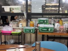 大堂-老何家后安粉·糟粕醋海鲜火锅(三亚湾椰梦长廊店)