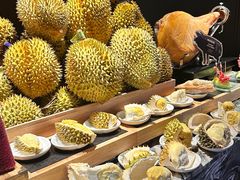 -雍容荟帝王蟹活龙虾展台自助(IFS黑金店)
