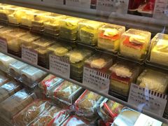 面包甜点陈列柜-国际饭店·帆声西饼屋(黄河路店)