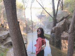 -雪山彩虹谷景区