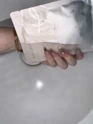 -芊屿芊浔美甲