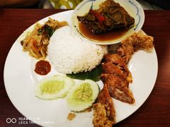 娘惹炸鸡套饭-小槟城美食馆