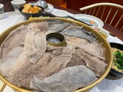 金牌毛肚-沸炉重庆老火锅(军事博物馆店)