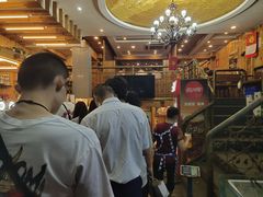 -老东镇啤酒屋海鲜加工·蒸汽海鲜·海鲜烧烤(台东店)