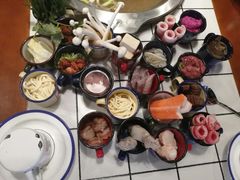 -强盅盅重庆市井火锅店(中央大街店)