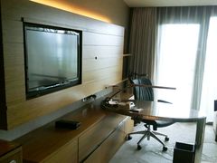 -上海滴水湖皇冠假日酒店