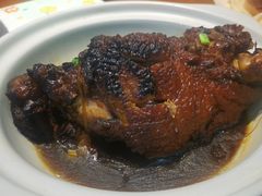 -老码头黑皮肘子锅包肉(赣水路店)