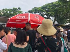 -詹爷爷乌节路街头冰淇淋