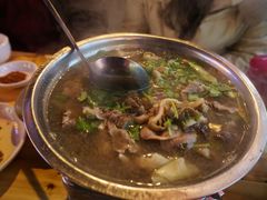 -谢老五跷脚牛肉·非遗传承店