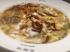 -渔语鱼酸菜鱼新川菜(来福士店)