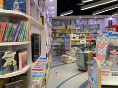 -新华书店(虹悦城店)