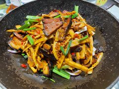 干锅腊肉野竹笋-豫见湘土情(工人路店)