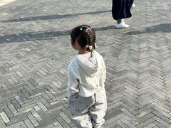 -爆炸头阿姨小四川正宗川味小吃(无任何分店)