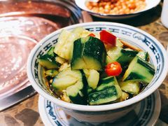 -沪小二炭火蛙锅(淮海中路美食不夜城店)
