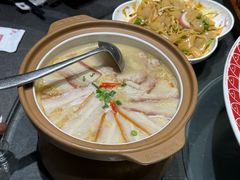 自制酸菜炉灶肉-旺顺阁鱼头泡饼(小红门店)