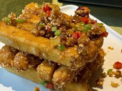 -铜锣湾·有麝自然香(重庆新天地店)