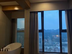 -闲隅江景艺术酒店(解放碑洪崖洞总店)